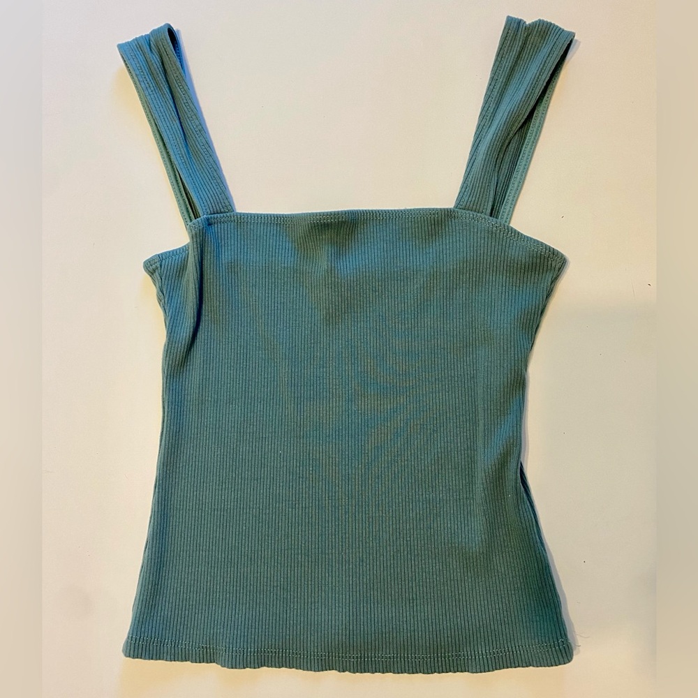 Lulu’s Ribbed Tank Top size Small